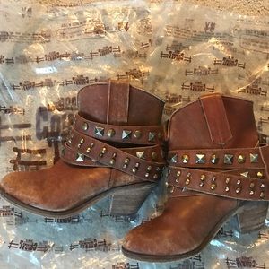 Corral distressed boots